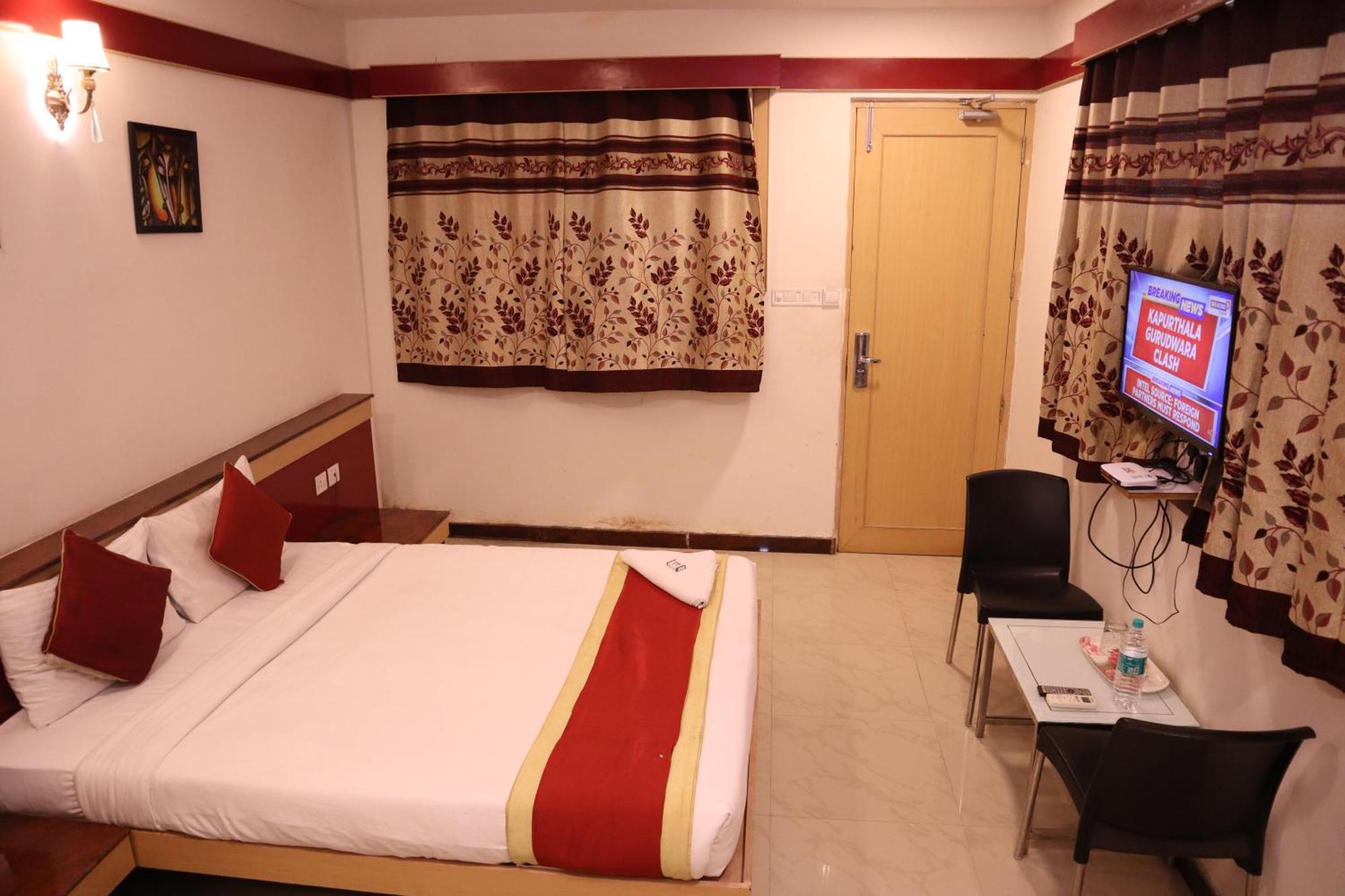 Sri Sai Ram Suites 班加罗尔 外观 照片