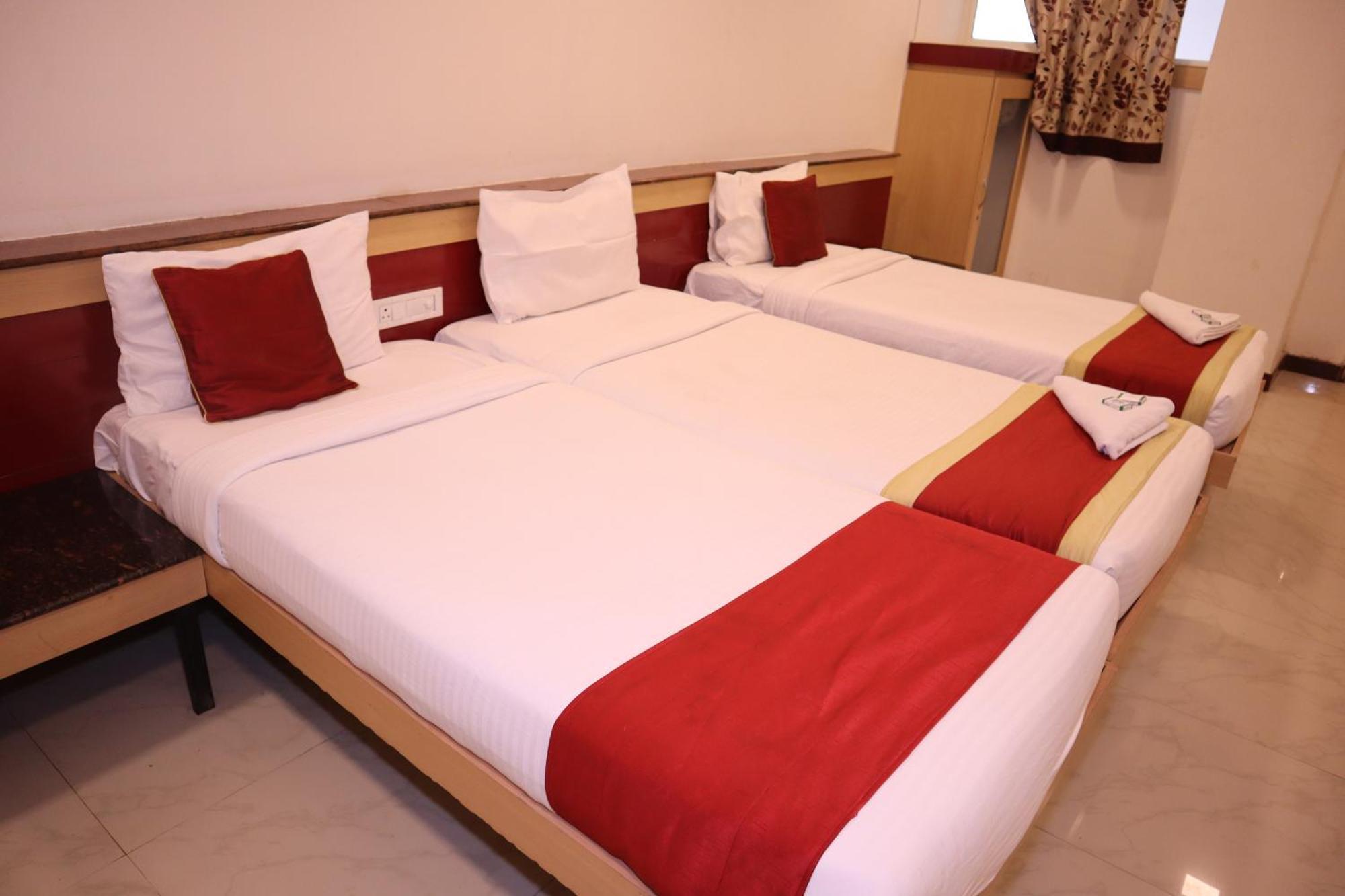 Sri Sai Ram Suites 班加罗尔 外观 照片