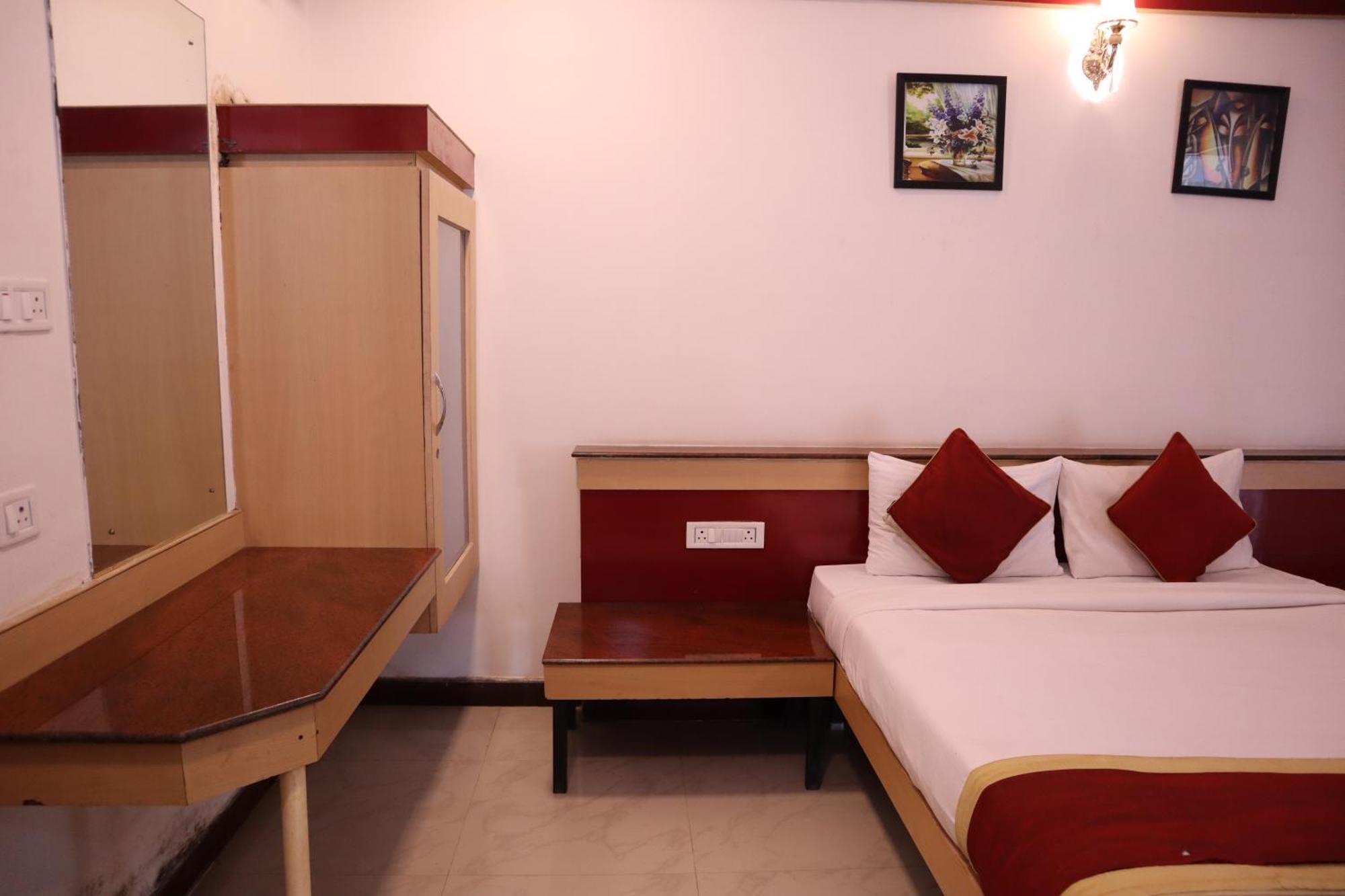 Sri Sai Ram Suites 班加罗尔 外观 照片
