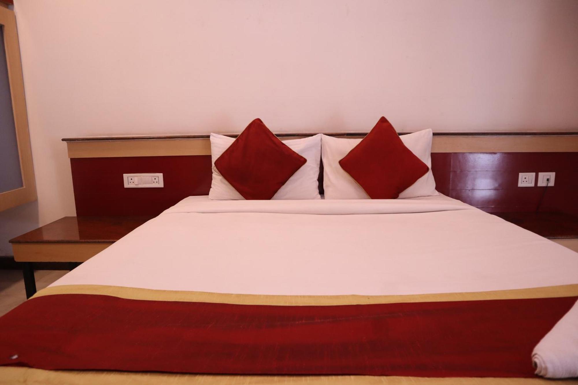 Sri Sai Ram Suites 班加罗尔 外观 照片