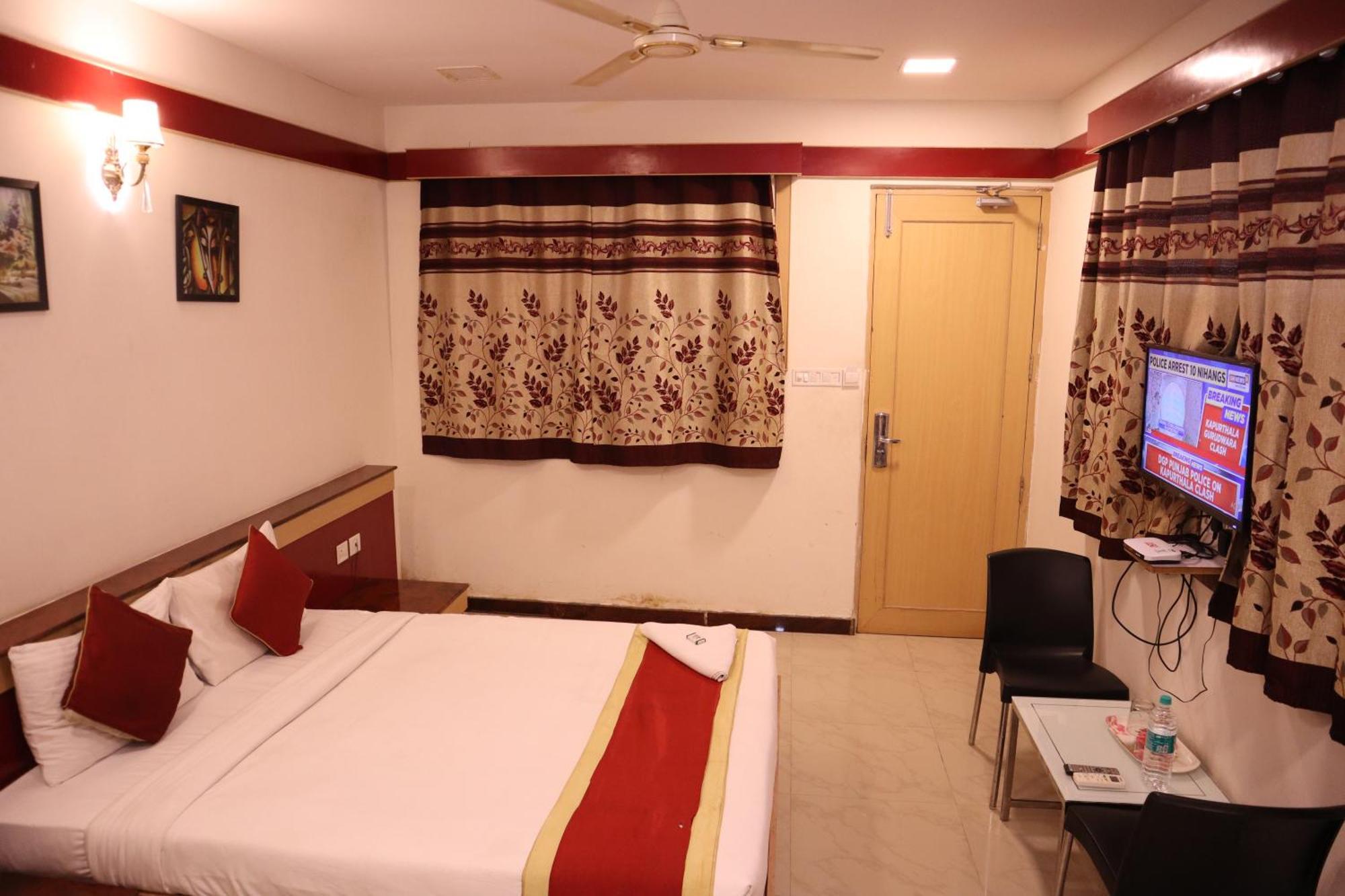 Sri Sai Ram Suites 班加罗尔 外观 照片